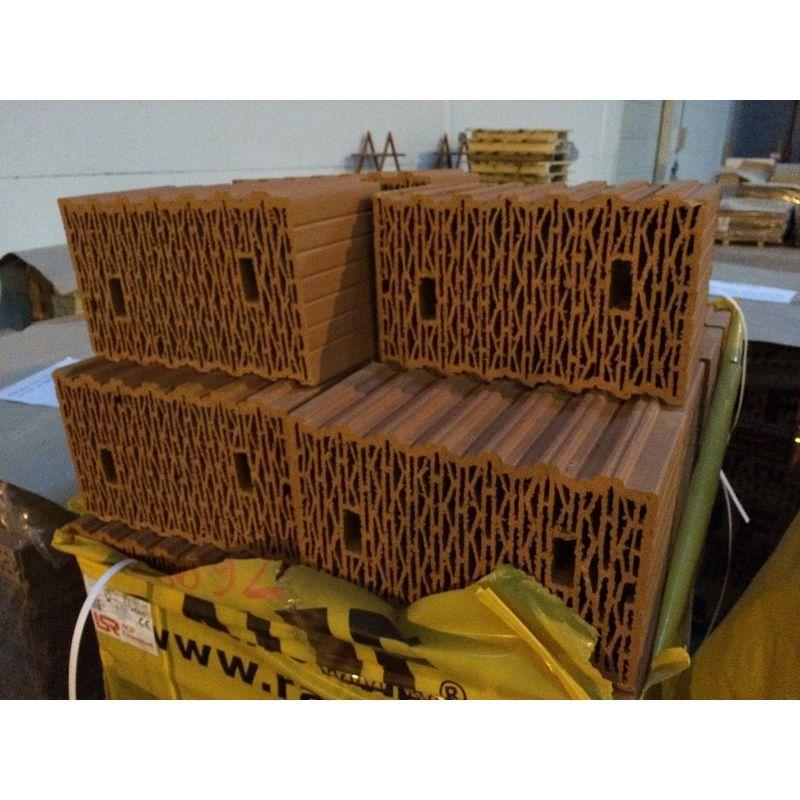 Крупноформатный поризованный керамический блок ЛСР 12.35 NF М100 Крупноформатный поризованный керамический блок ЛСР 12.35 NF М100