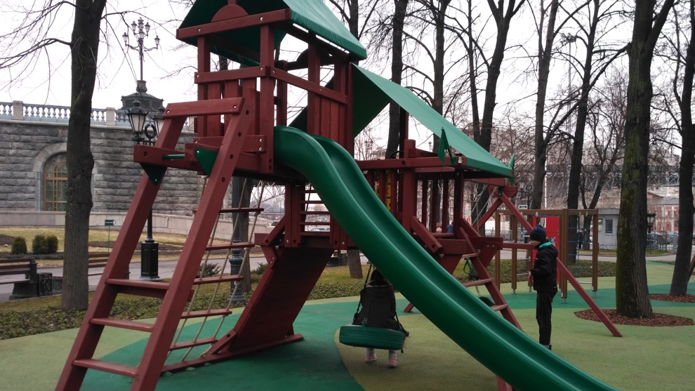 Спортивно-игровой комплекс «КОРОЛЕВСТВО Deluxe» Спортивно-игровой комплекс «КОРОЛЕВСТВО Deluxe»