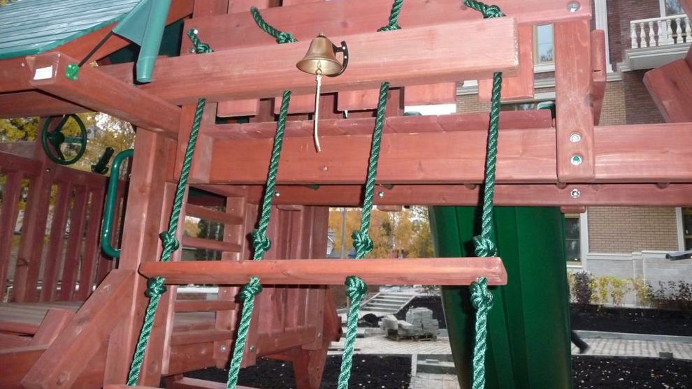 Спортивно-игровой комплекс «КОРОЛЕВСТВО Deluxe» Спортивно-игровой комплекс «КОРОЛЕВСТВО Deluxe»