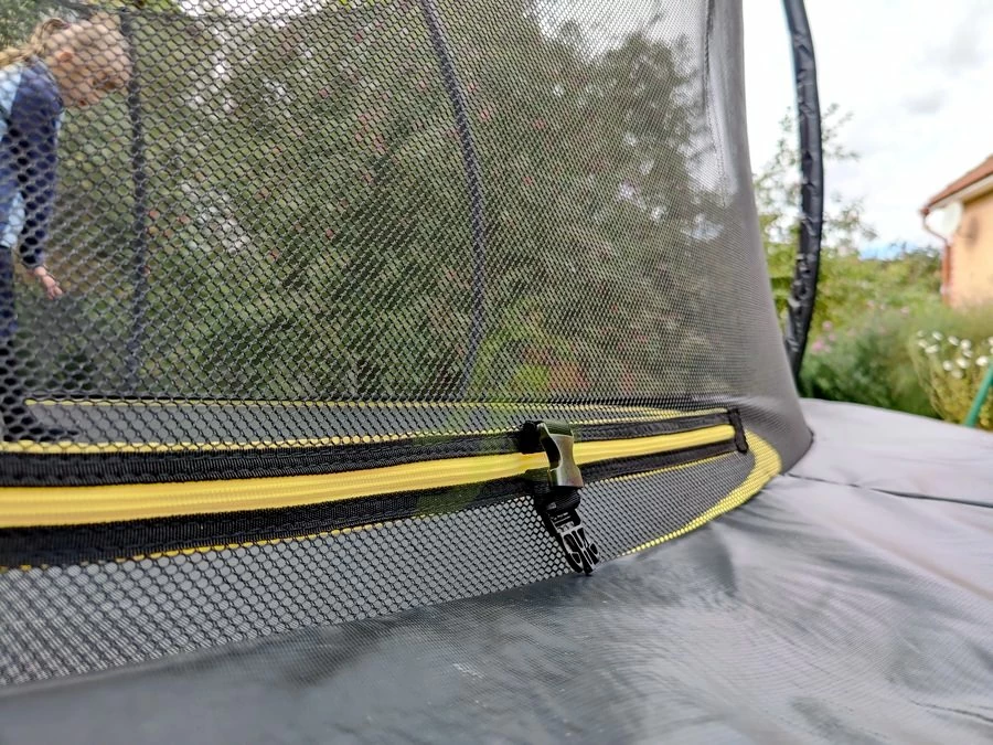 Батут с защитной сеткой IgraGrad Premium 366 см (12 ft) Батут с защитной сеткой IgraGrad Premium 366 см (12 ft)