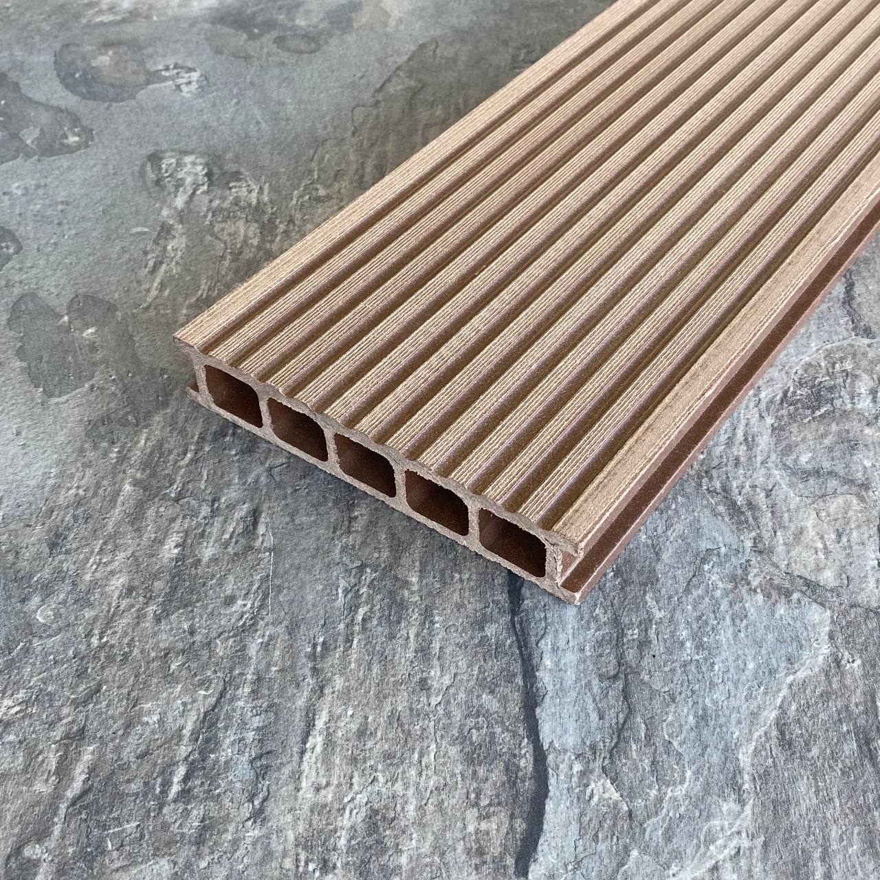 Террасная доска Latitudo Euro 139х27х6000 Шоколад Террасная доска Latitudo Euro 139х27х6000 Шоколад